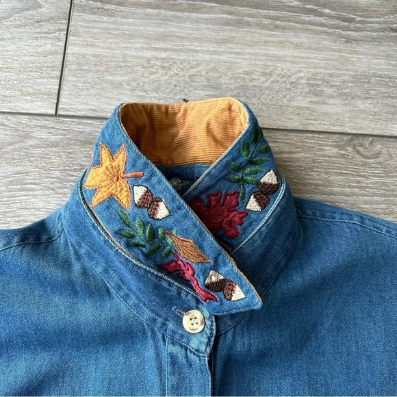 Vintage 90s Rhythm  Blue Removable Embroidery Collar Chambray Button Down Shirt - Picture 7 of 16